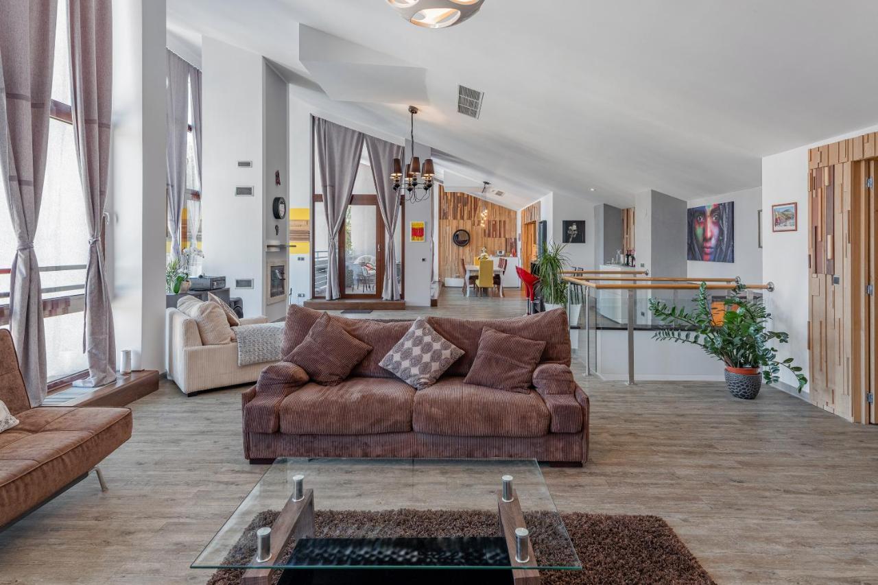 A50 Cape Town Penthouse Silver Mountain in Brasov, Romania