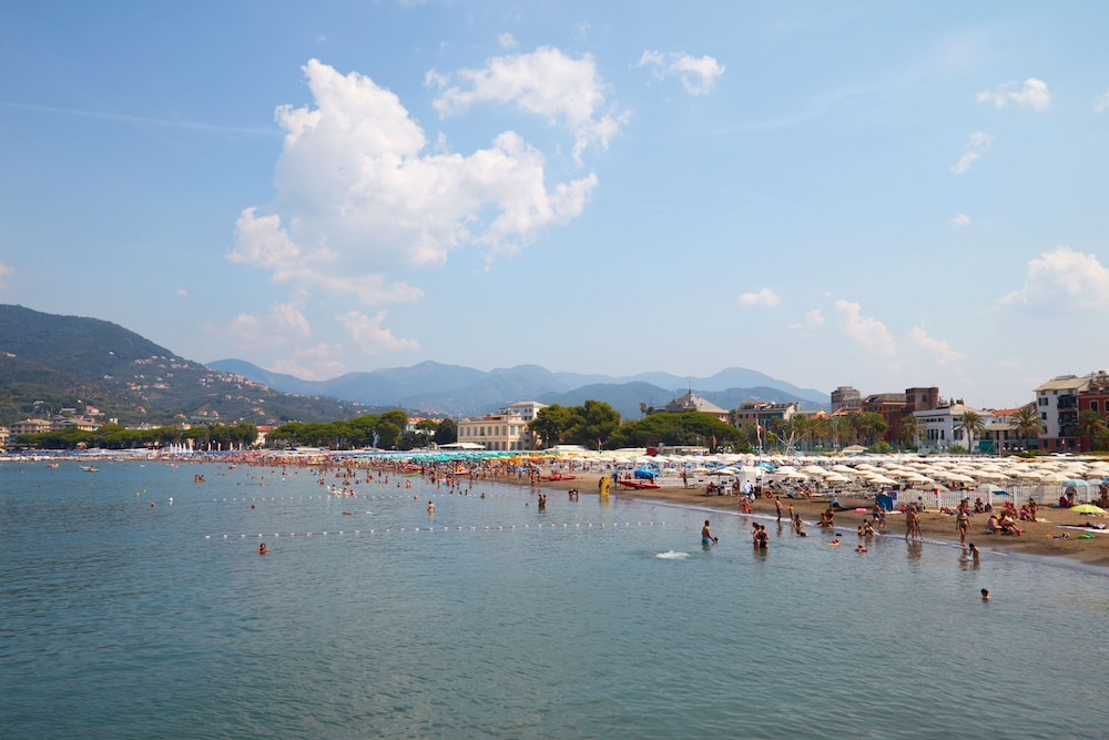 Riva Trigoso Sea View Apartment — 4-Star Luxury Hotel in Sestri Levante, Italy