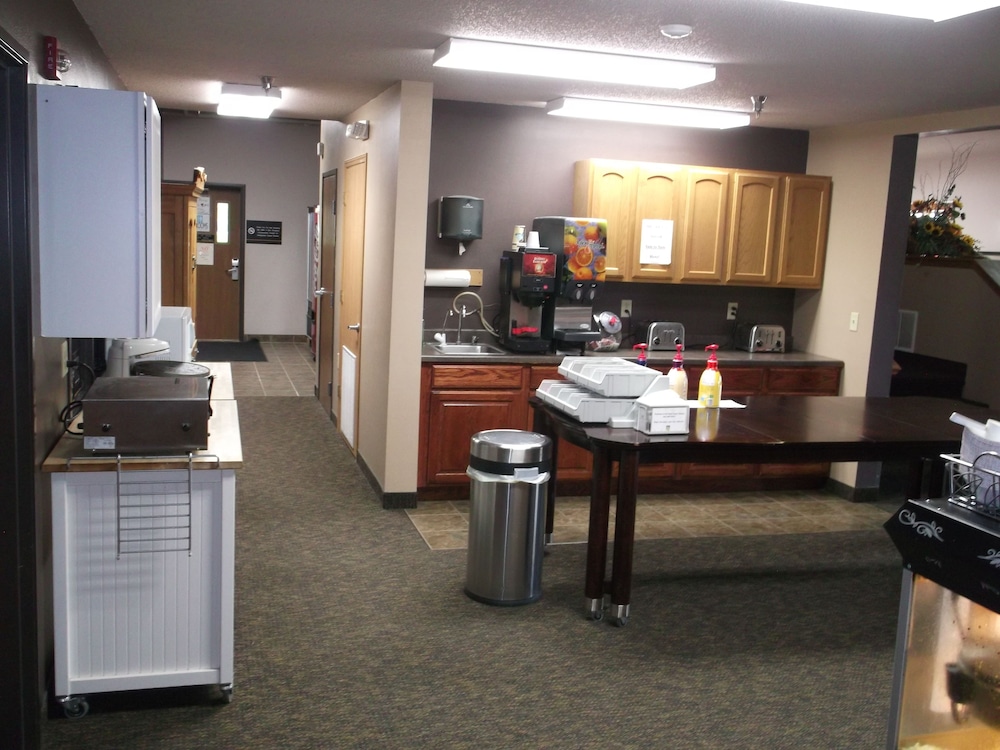 De Smet Super Deluxe Inn and Suites - photo 28
