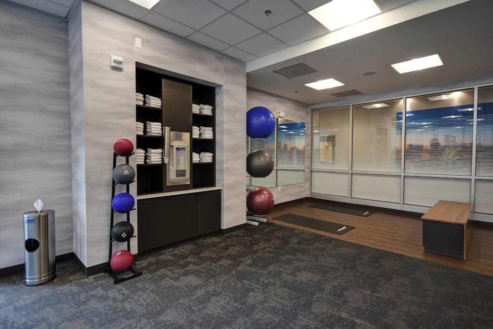 Fairfield Inn & Suites by Marriott Milwaukee North - photo 10