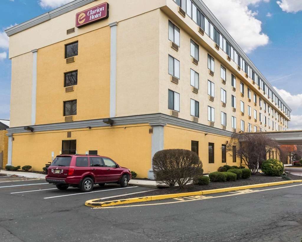 Clarion Hotel Somerset New Brunswick — Somerset