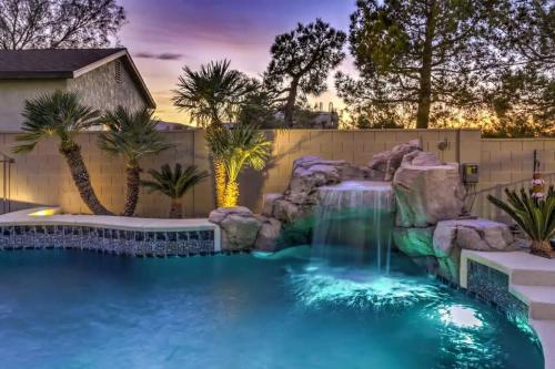 8000sf 7BR Villa Casita Pool Spa Gym & Games — 4-Star Luxury Hotel in Las Vegas, United States