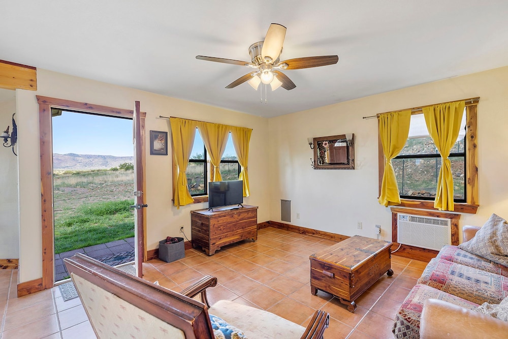 Peggy s View Uplifting Cozy Mountain Views in Alpine, United States