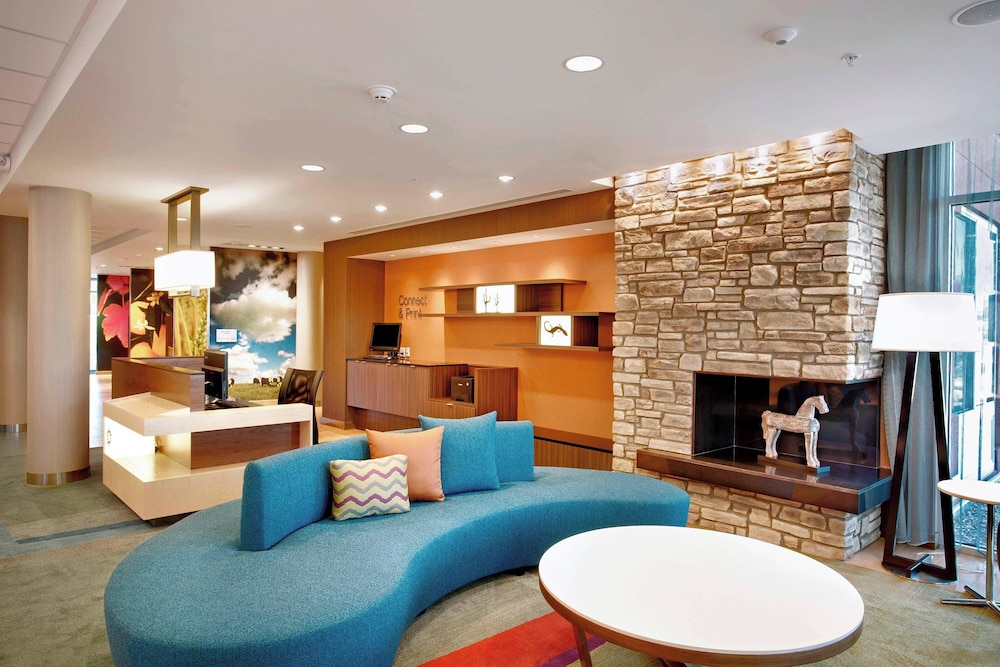 Fairfield Inn & Suites by Marriott Phoenix Tempe Airport - carbon neutral hotel in Tempe