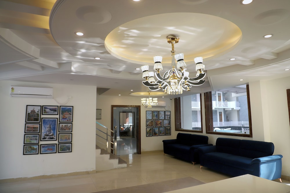 Heaven in Himalayas - last minute hotel in Rishikesh
