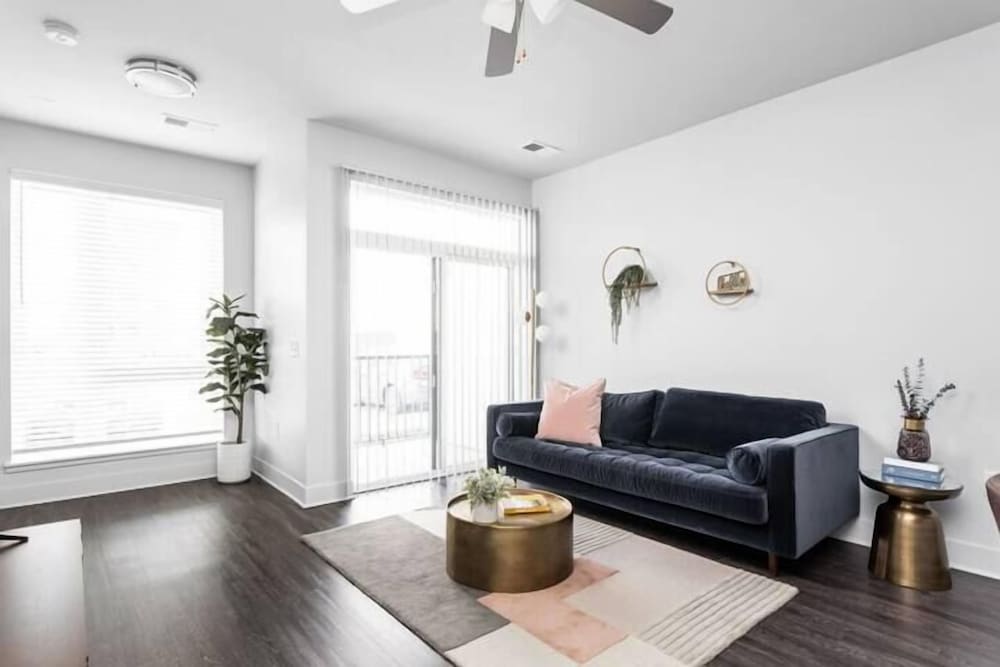 CozySuites Nora 3BR near Fashion Mall in Indianapolis, United States