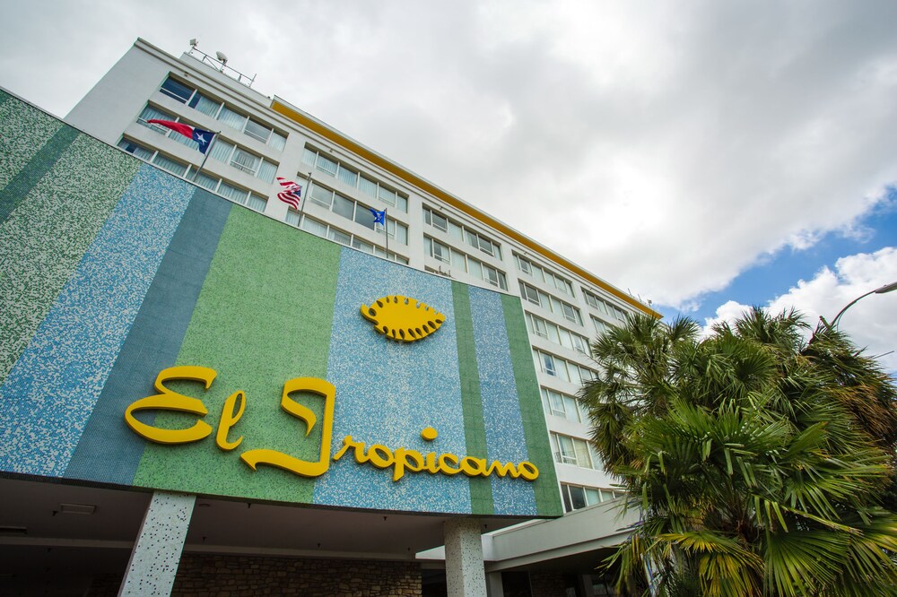 El Tropicano Riverwalk Hotel - photo 33