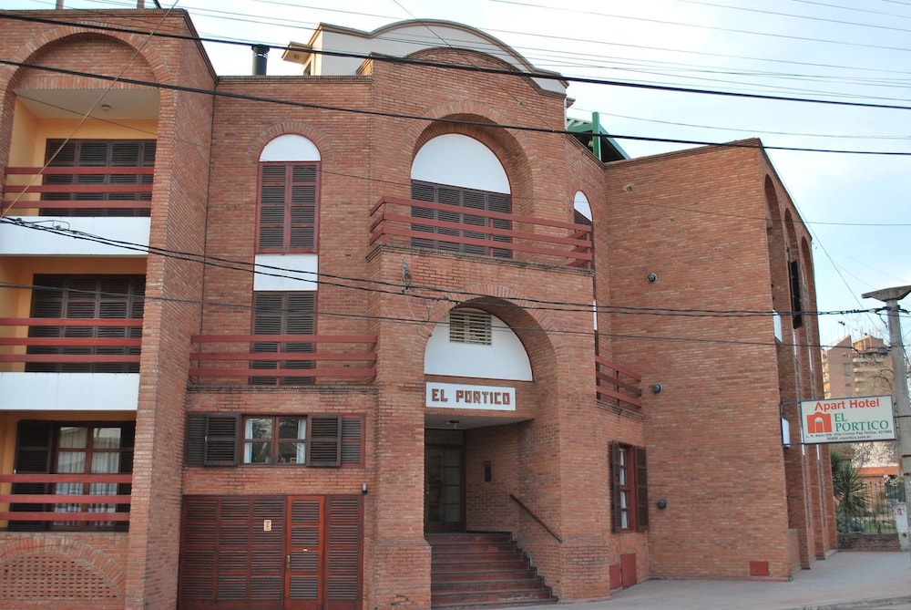 Apart Hotel El Pórtico in Villa Carlos Paz, Argentina