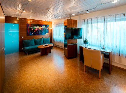 Photo of the whole room