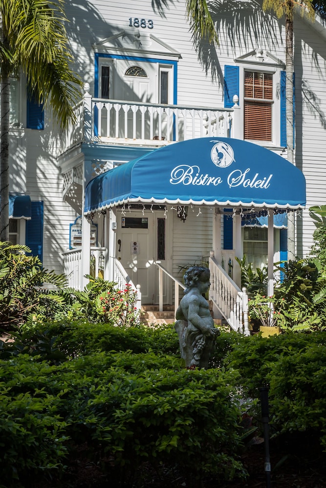 Olde Marco Island Inn and Suites - photo 32