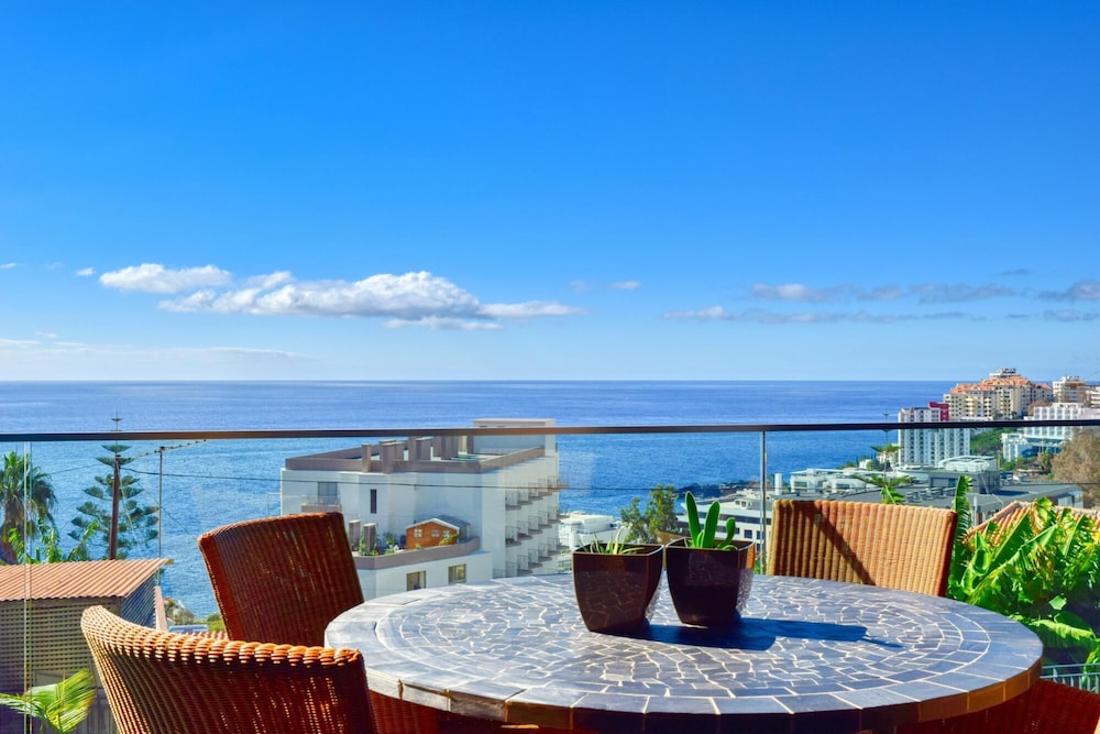 Seculo XXI U a Home in Madeira — 4-Star Luxury Hotel in Funchal, Portugal