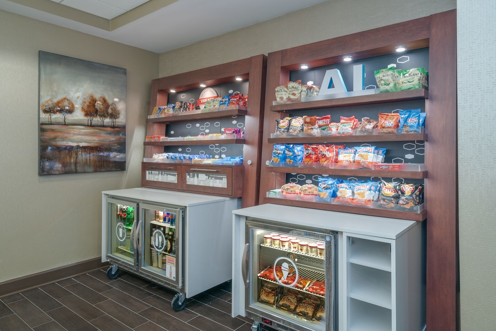 Hampton Inn Madison Huntsville Airport - photo 35