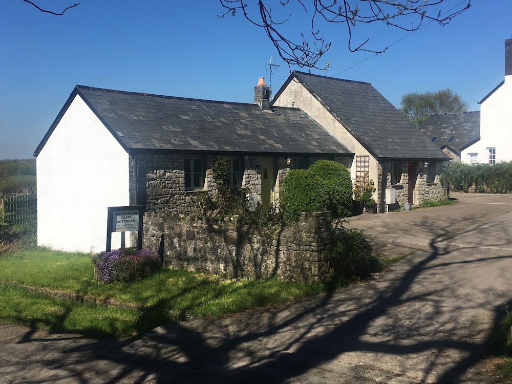 Moorshead Farm 5727938 — Cowbridge