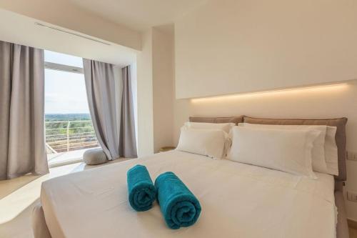 Villa Panitria with Infinity Pool — 4-Star Luxury Hotel in Ostuni, Italy