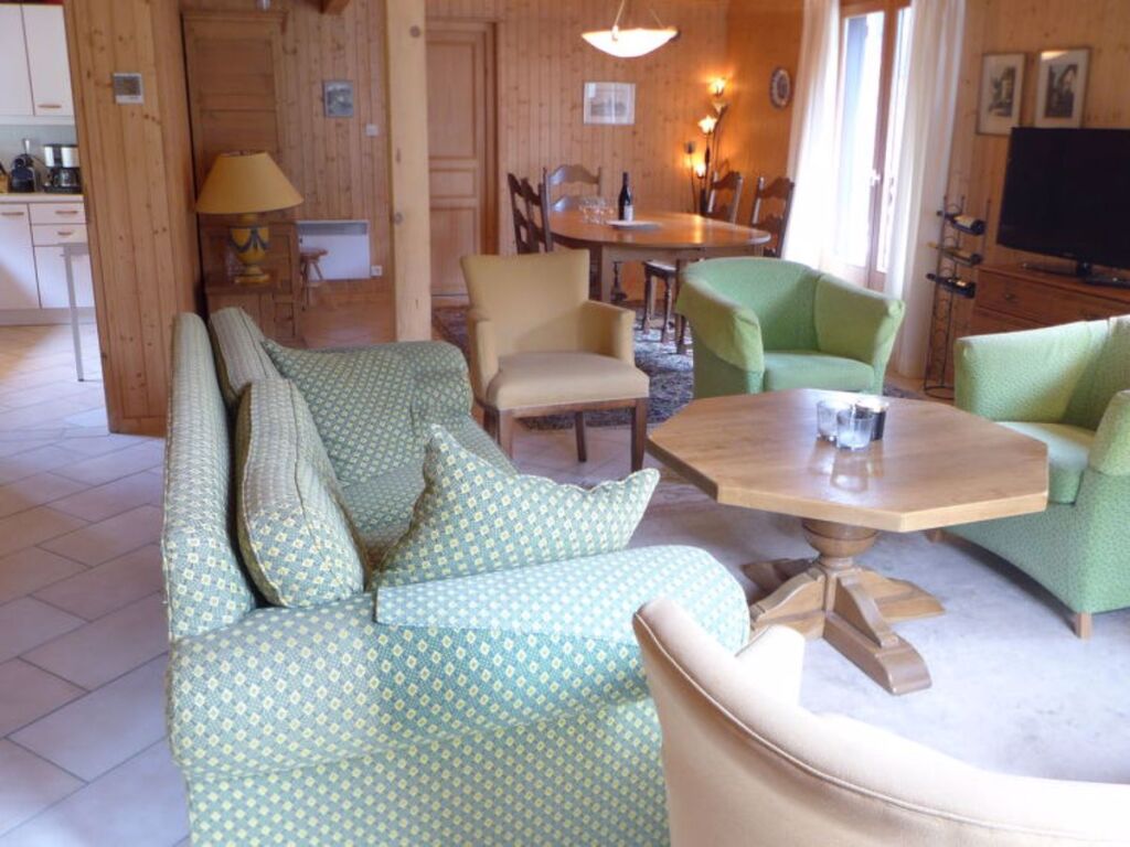 Le Jet dEau 19 — Chatel — photo 3