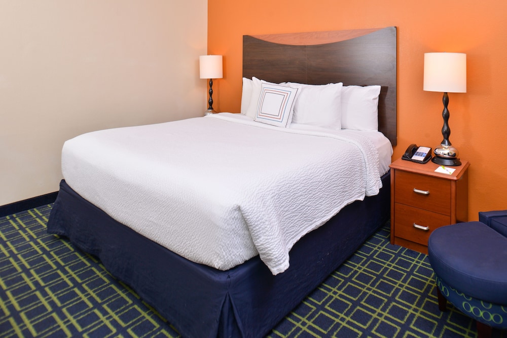 Fairfield Inn & Suites by Marriott Gulfport - photo 8