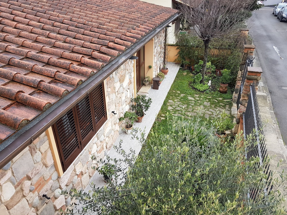 B&B Di Corsa — 5-Star Luxury Hotel in Pisa, Italy