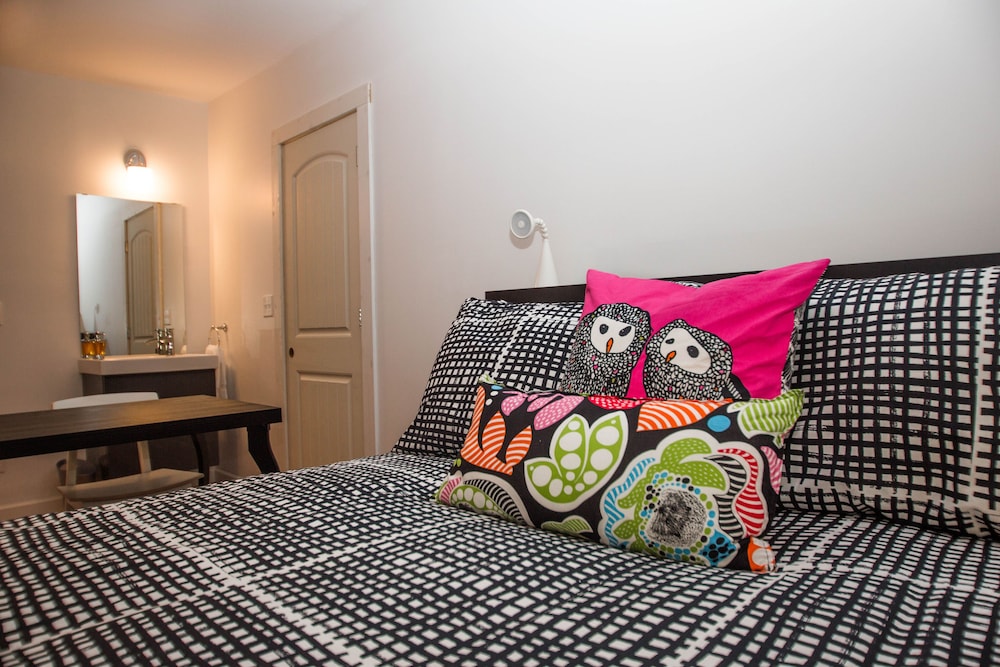 Swamp Rabbit Inn - photo 8