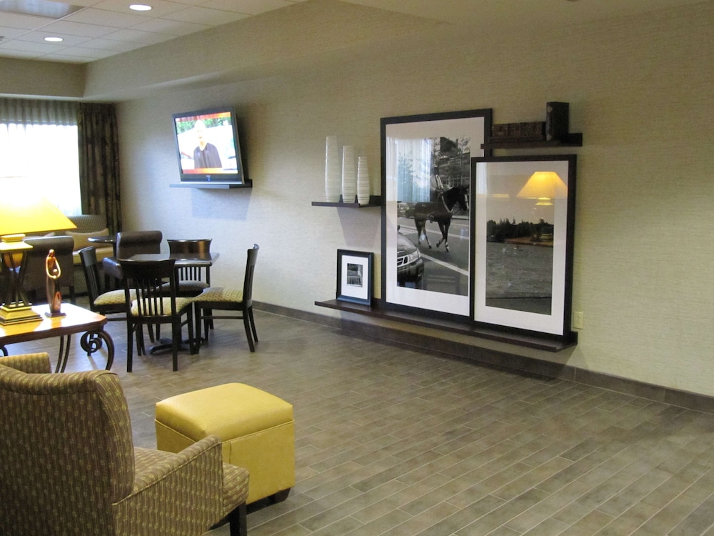 Hampton Inn Lindale Tyler - photo 4