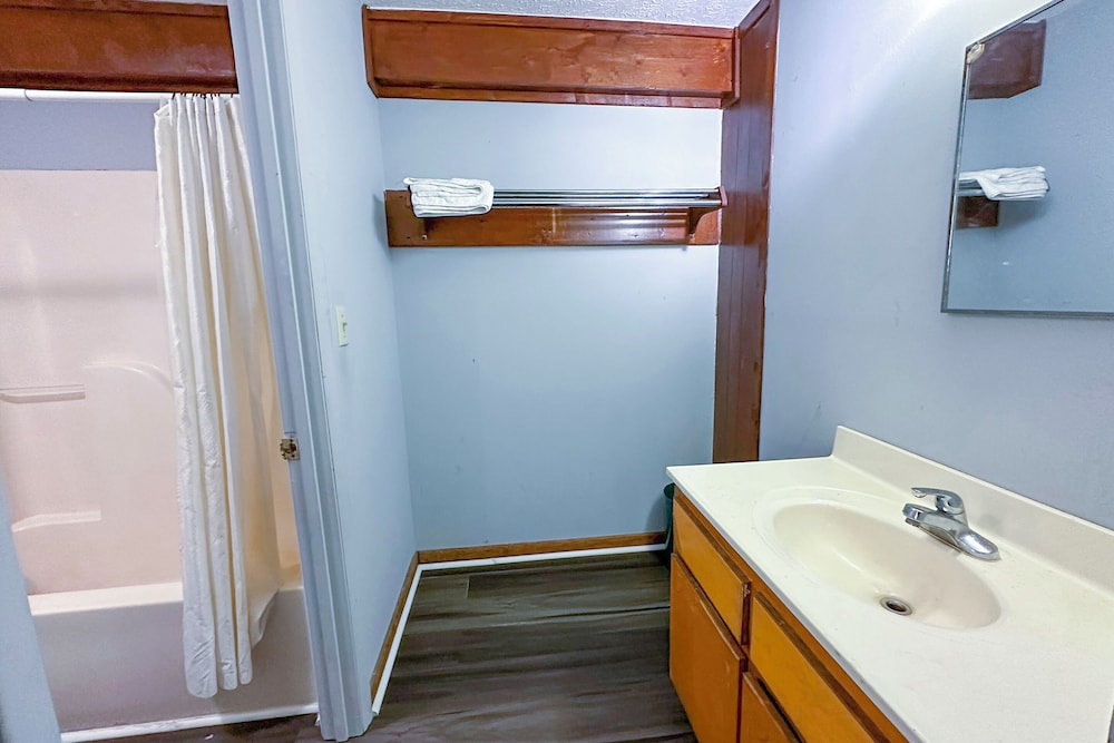 Weiss Lake Motel - photo 20