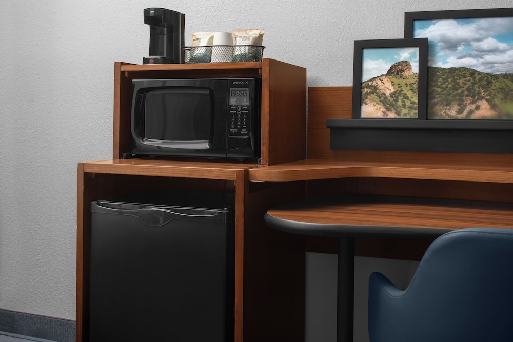 Fairfield Inn Santa Clarita Valencia - photo 11