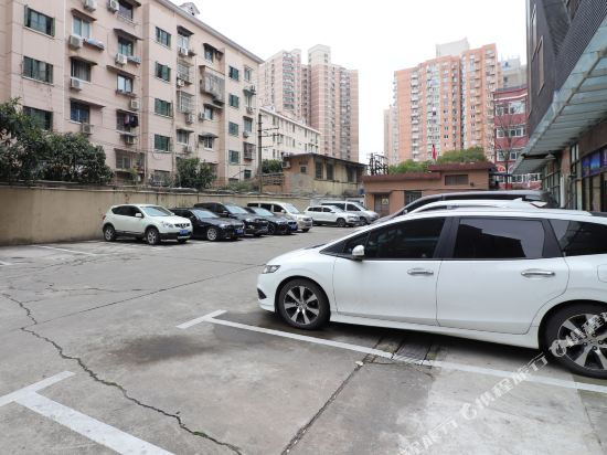 Meiyu Hotel in Shanghai, People's Republic of China