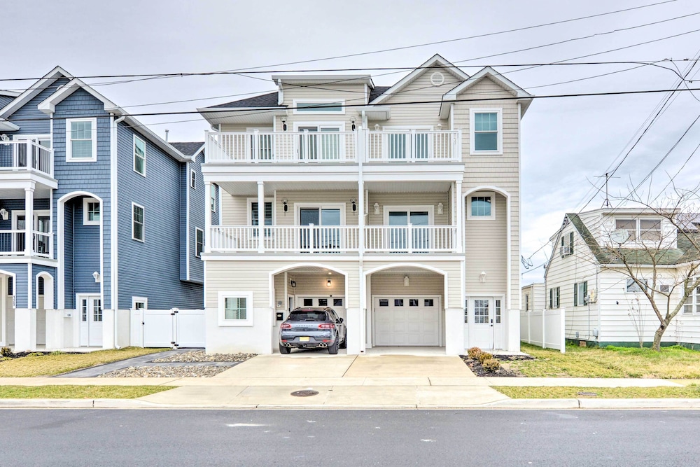 New Townhome Less Than Half Mi to Beach — 4-Star Luxury Hotel in North Wildwood, United States