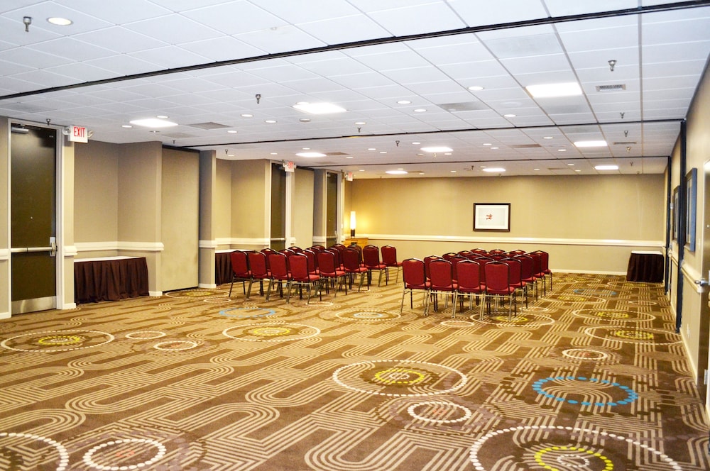 Doubletree by Hilton Houston Hobby Airport - photo 40