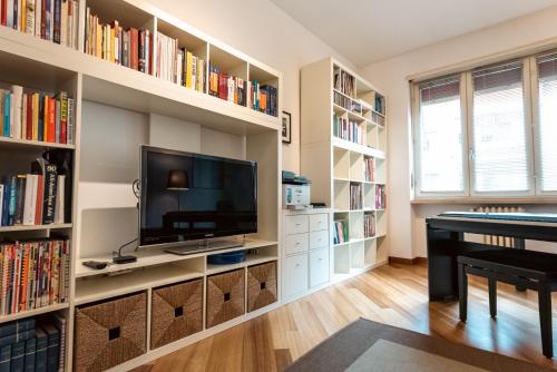 Sebino Guest House — 4-Star Luxury Hotel in Milan, Italy
