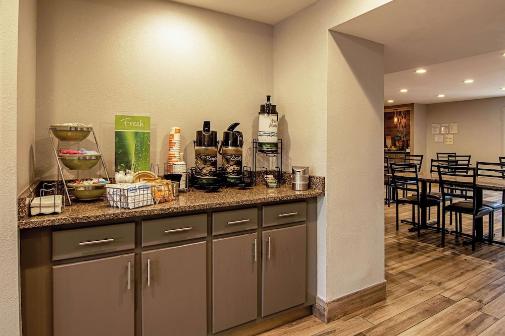 Quality Inn Lagrange East I 85 - photo 26