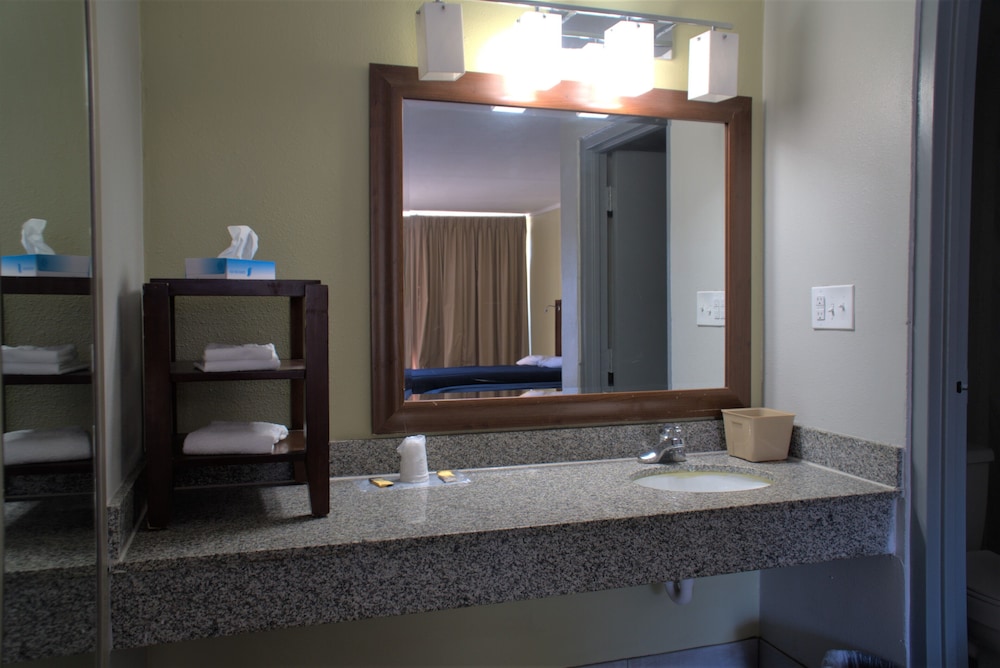 Eastern Shore Motel - photo 6