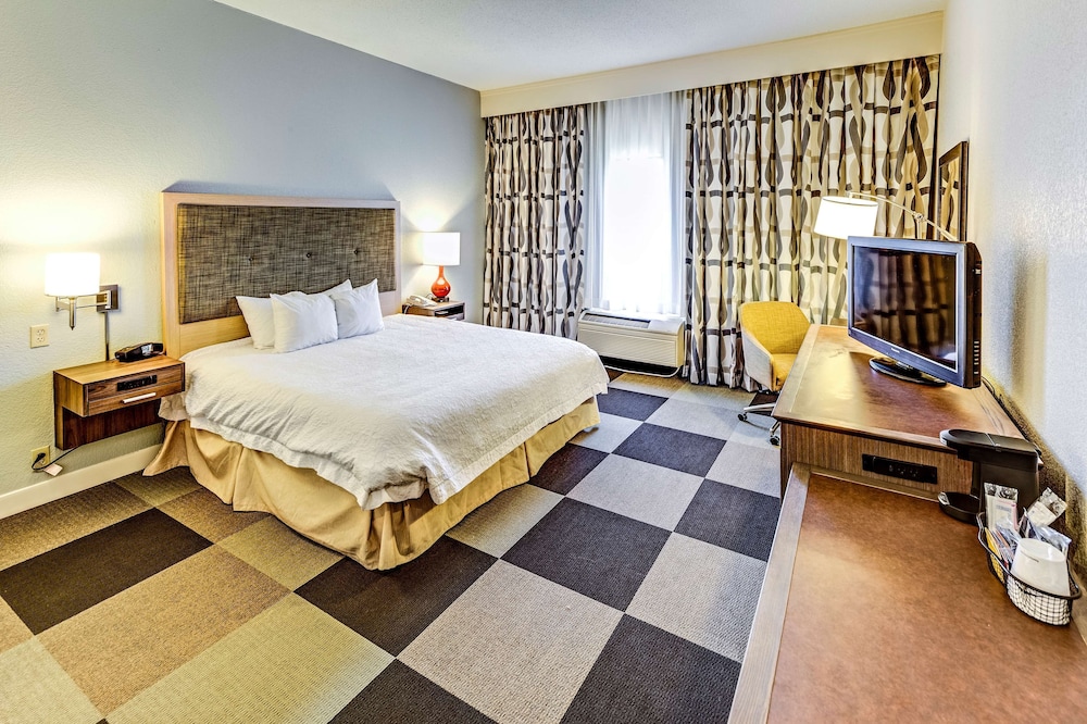 Hampton Inn by Hilton Columbus I 70E Hamilton Rd - photo 26