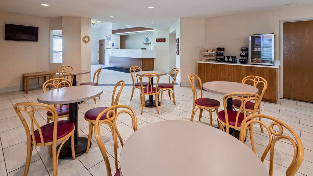 Charlevoix Inn & Suites SureStay Collection by Best Western - photo 8