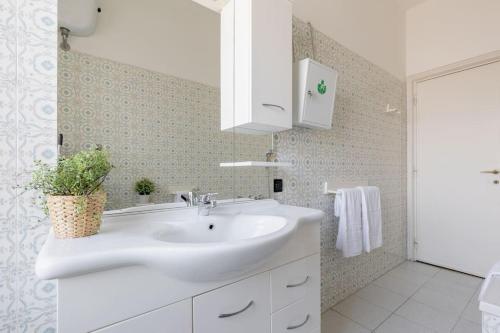 2 Vatican St Peter's Daniele apartment Barone — 4-Star Luxury Hotel in Rome, Italy
