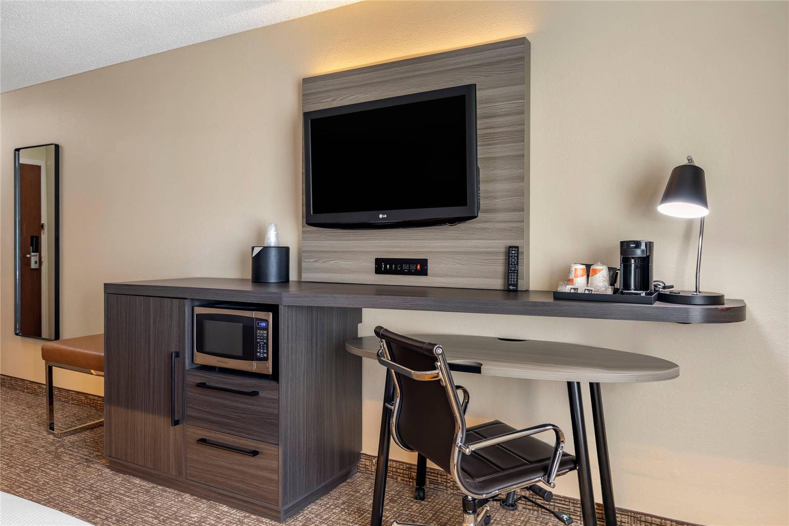 Comfort Inn & Suites North Dallas Addison - photo 9