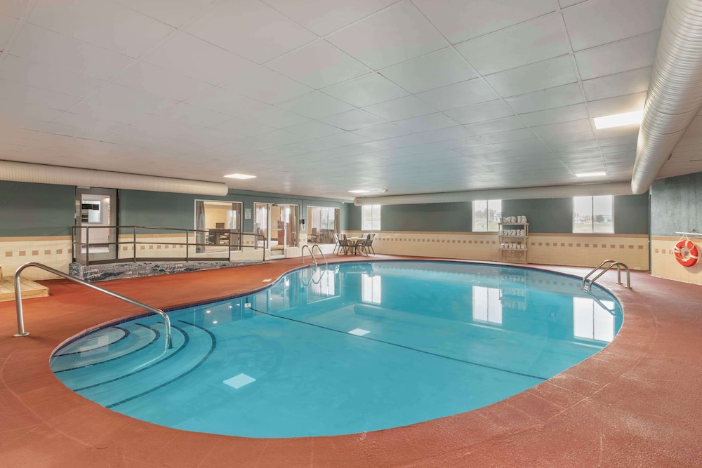 Quality Inn Newton at I 80 - photo 32