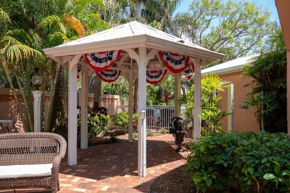 Siesta Key Inn - photo 38