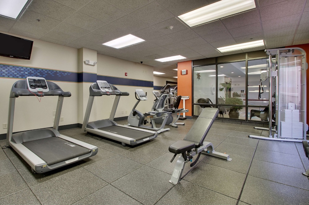Hampton Inn Warner Robins - photo 35