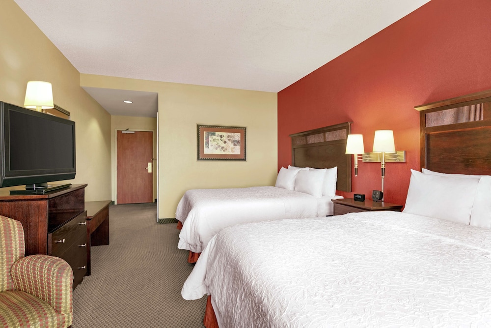 Hampton Inn & Suites Lawton - photo 9