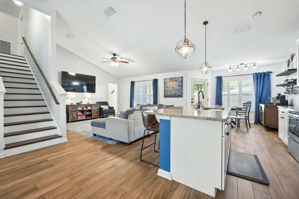 Salty Tradewind Retreat 14ppl in Saint Augustine, United States