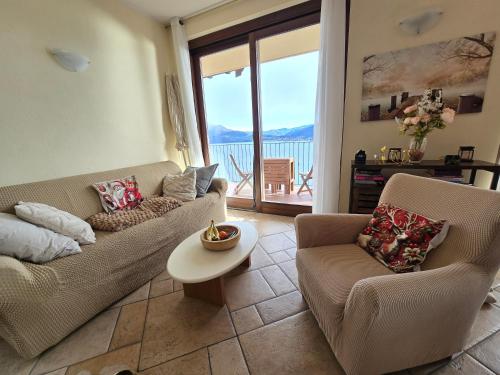 Lago Maggiore Traumbalkon Mit Seeblick & Pool Und 2 Sz — 4-Star Luxury Hotel in Oggebbio, Italy