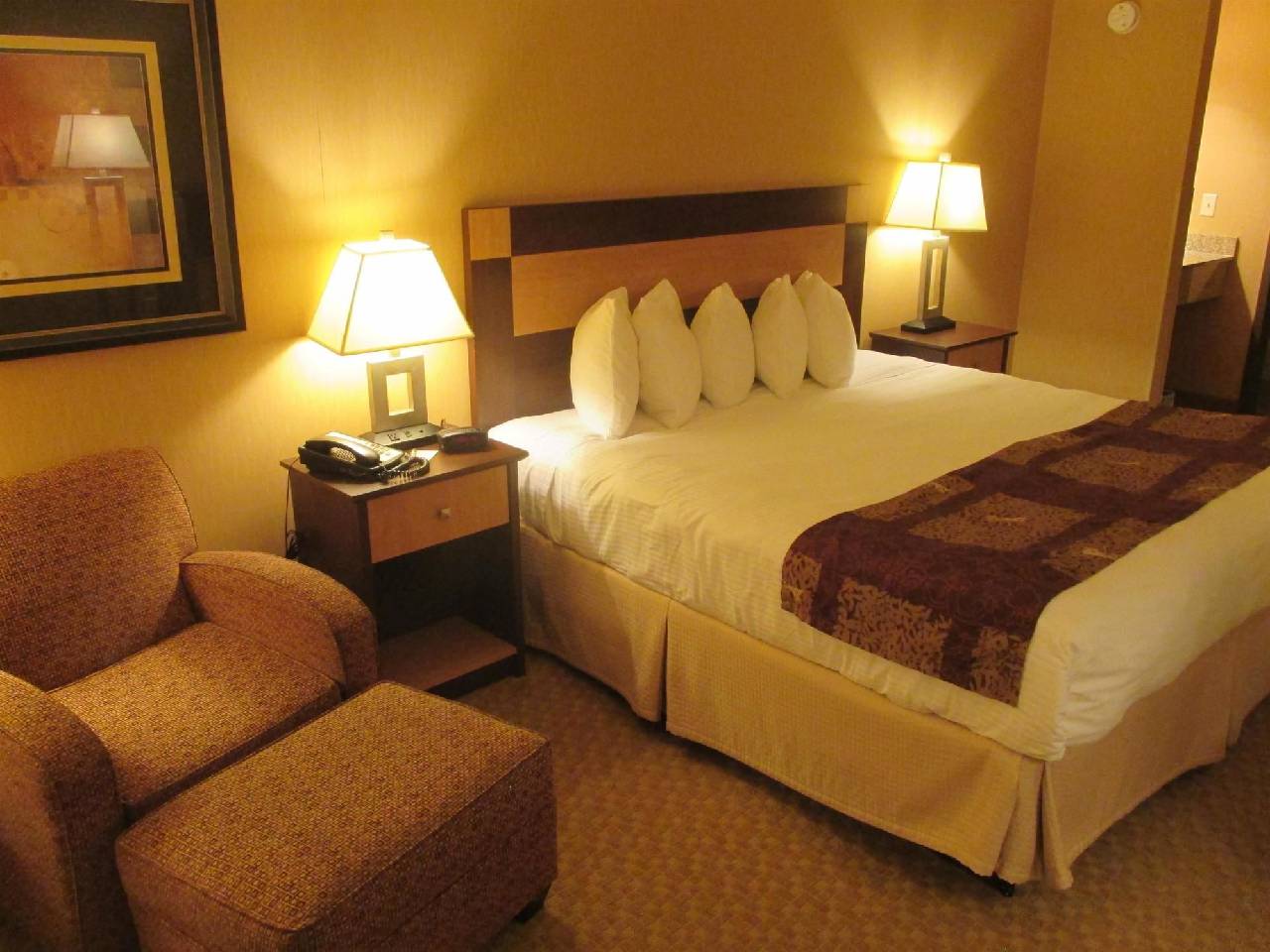 Crandon Inn and Suites - photo 2