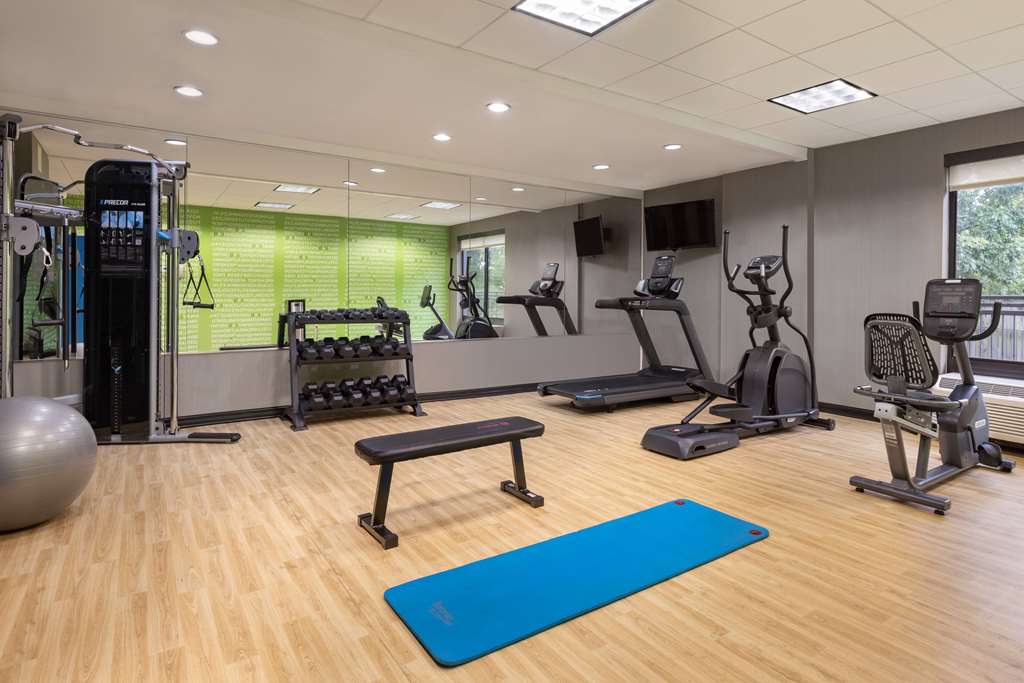 La Quinta Inn & Suites by Wyndham Newark Elkton - photo 8