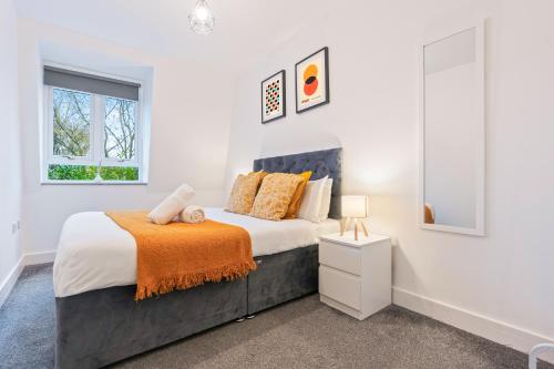Stylish Two Bedroom Apartment Secure Parking & Balcony 9MC — 4-Star Luxury Hotel in Birmingham, United Kingdom