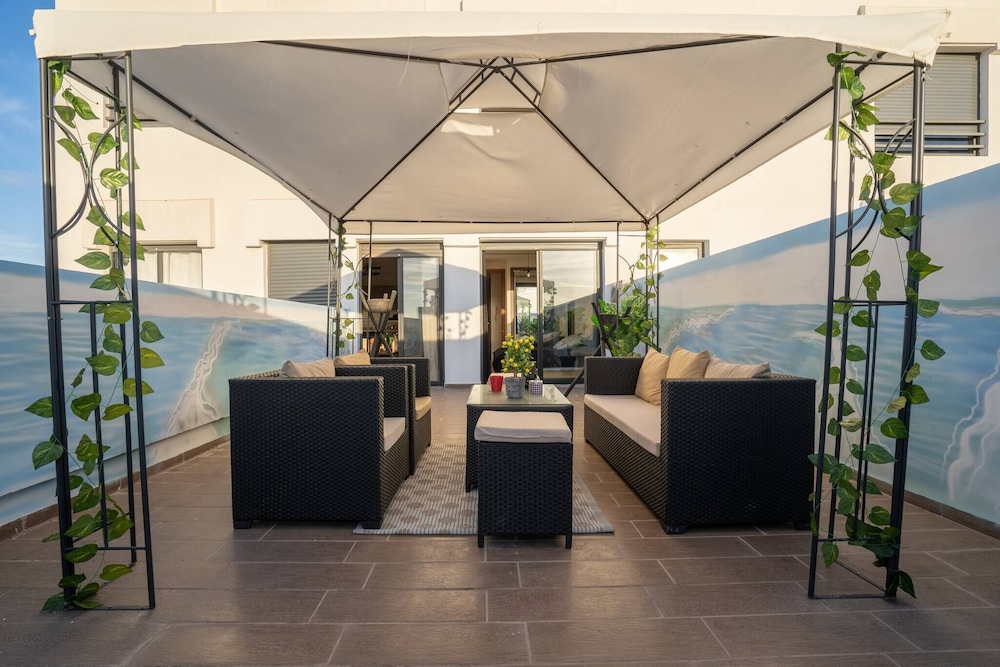Le Vintage Dead Sea — 4-Star Luxury Hotel in Casablanca, Morocco