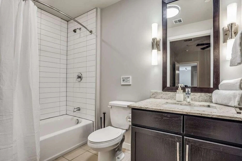 Stunning 2Br 2Ba W Sky Pool Lounge Cozysuites - photo 6