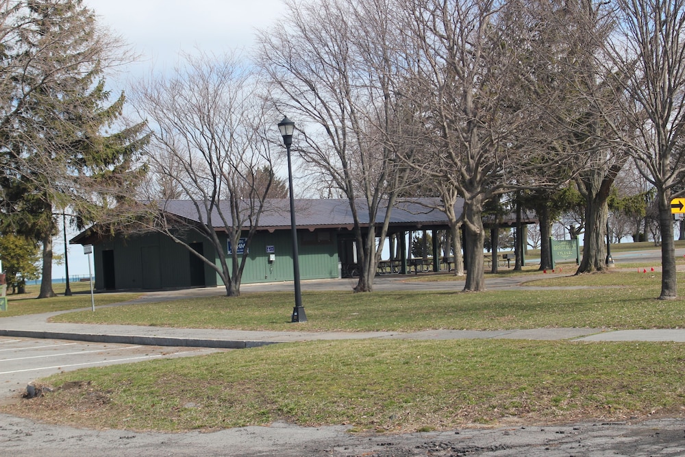 The Evergreen Motel - photo 95