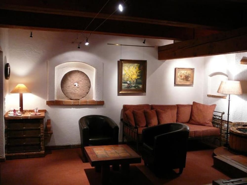 Romantik Hotel U Raka — 4-Star Luxury Hotel in Prague, Czech Republic