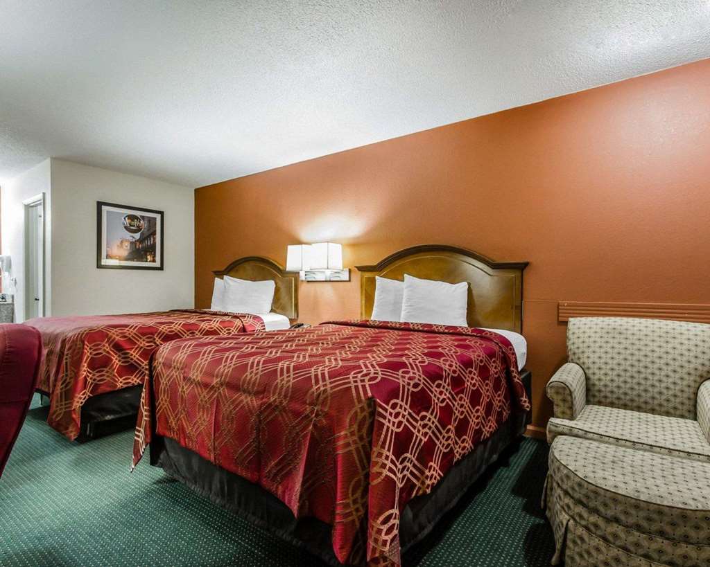 Econo Lodge Inn & Suites Enterprise - photo 16