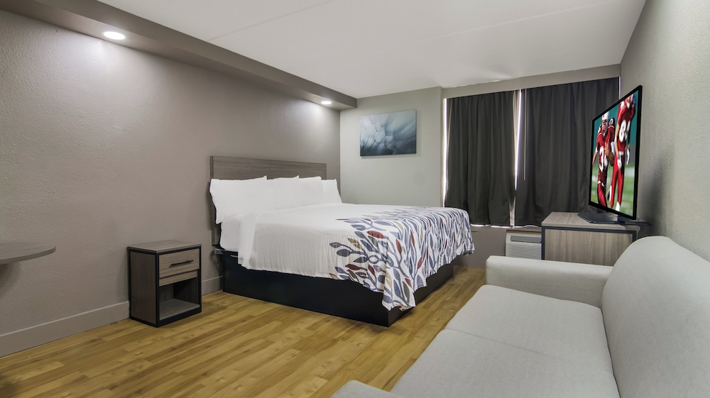 Red Roof Inn Chicago N Aurora Naperville - photo 15